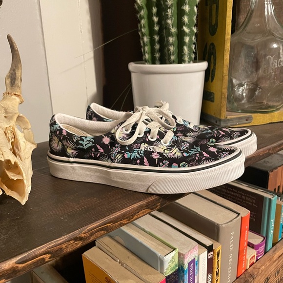 Vans Shoes - Vans Era Paradise low top floral sneakers. Good condition. Women’s Sz 6.5